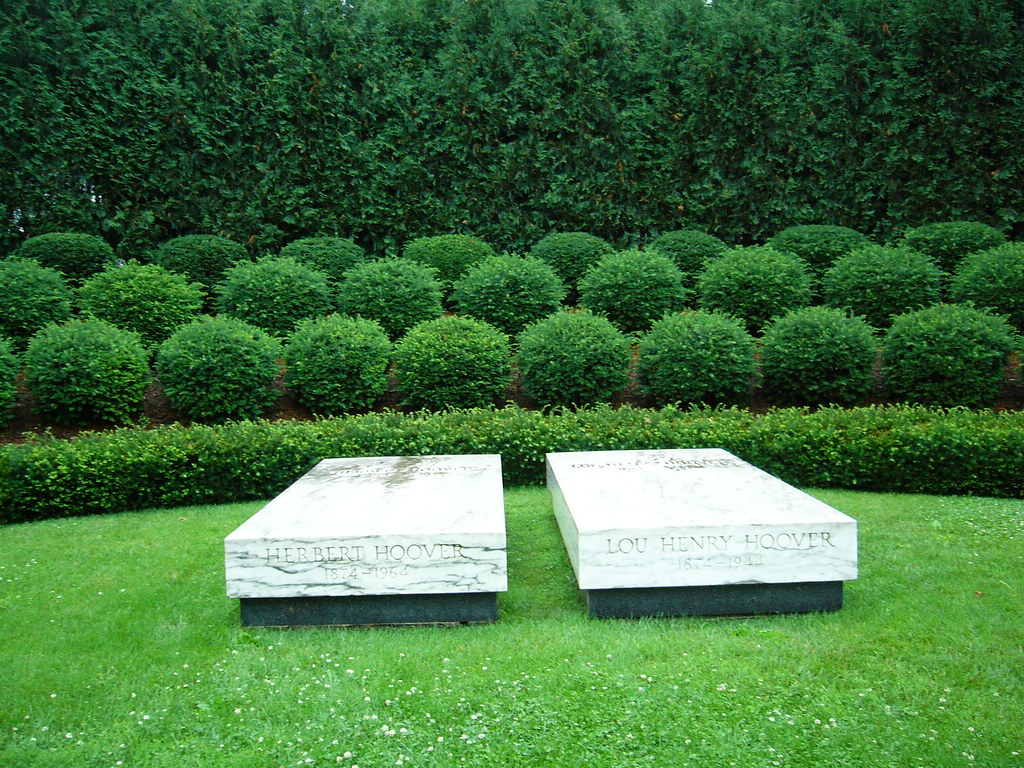 Herbert & Lou Henry Hoover's Grave Site Louis Flickr