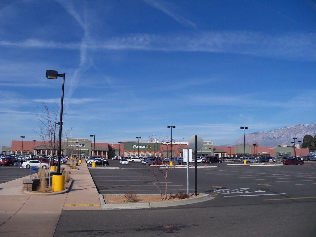 Newer WalMart Supercenter, in Albuquerque, New Mexico. Flickr