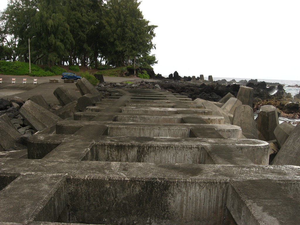 Laupahoehoe Point, near Hilo, Hawaii Laupahoehoe Point Bea… Flickr