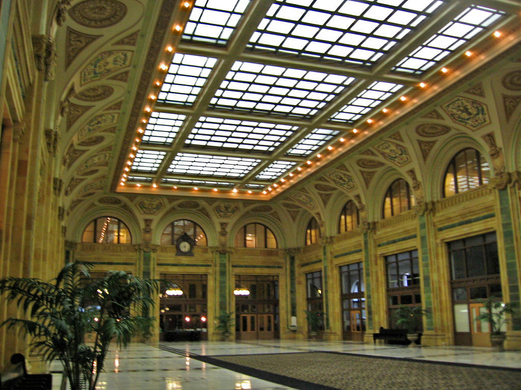 Main hall, Penn Station, Pittsburgh, Pennsylvania Paul McClure Flickr