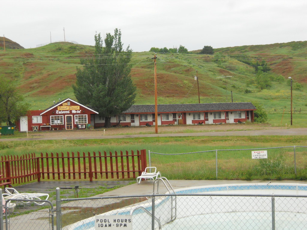 Redwood Motel outside Wall, SD. This Hotel was apparently … Flickr