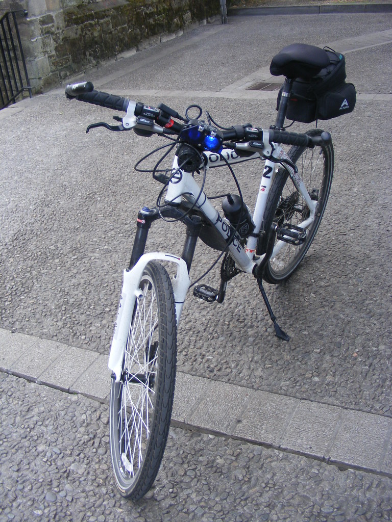 Police Bike with flashing blue lights and siren Derry Ir… Flickr