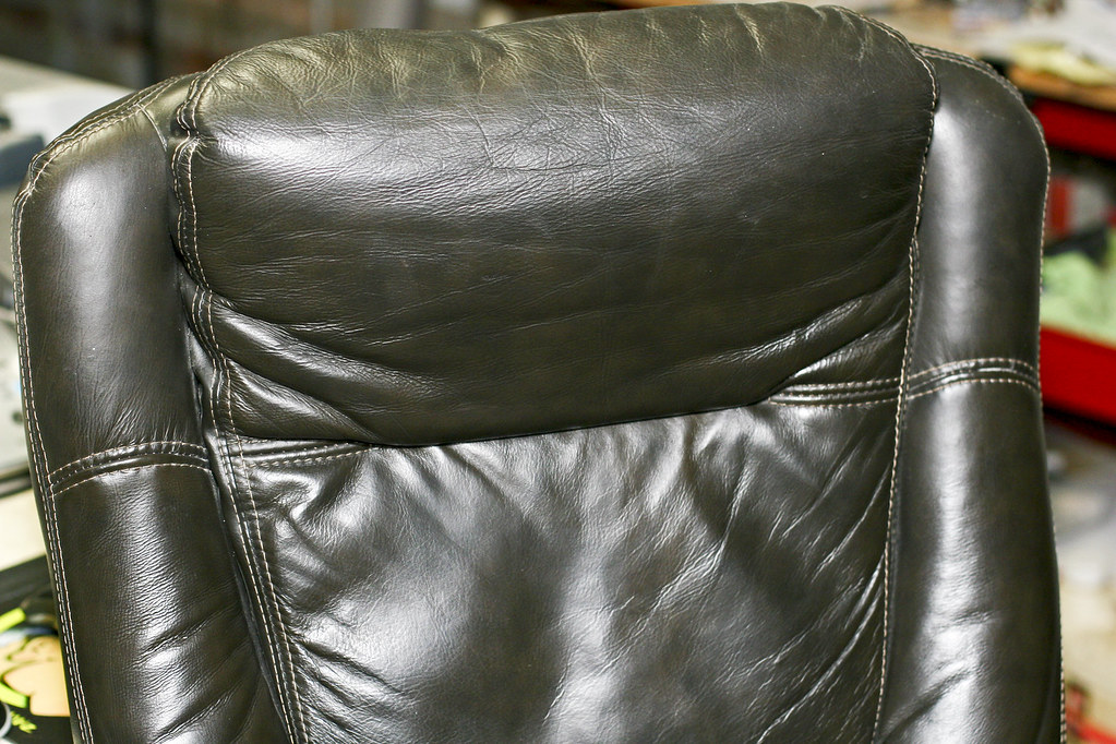 My Throne Comfortable leather chair for sitting all day. crisderaud
