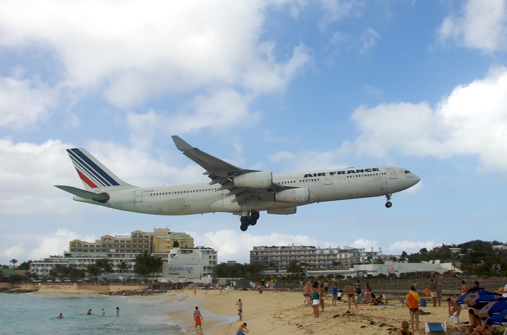 Air France, Princess Juliana airport, St Maarten Mike Roberts Flickr