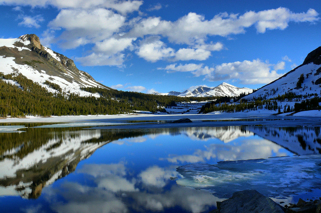 Ellery Lake, California Ellery Lake, Just beyond the borde… Flickr
