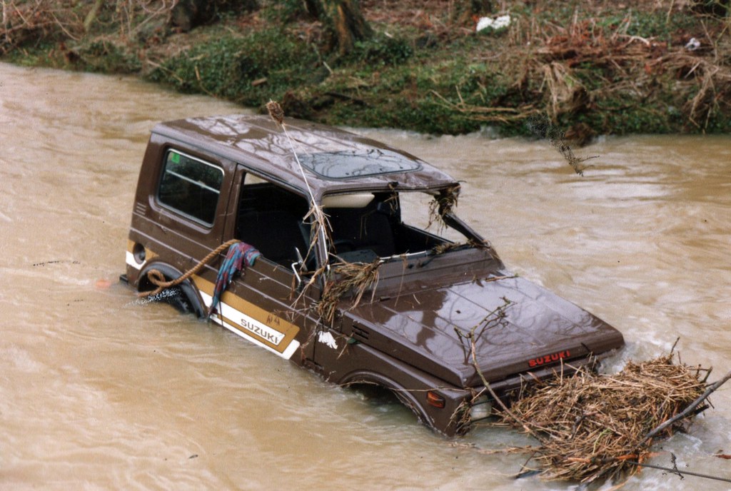 Amphibious Suzuki Jeep Barwick Ford, Hertfordshire 1989 a photo on