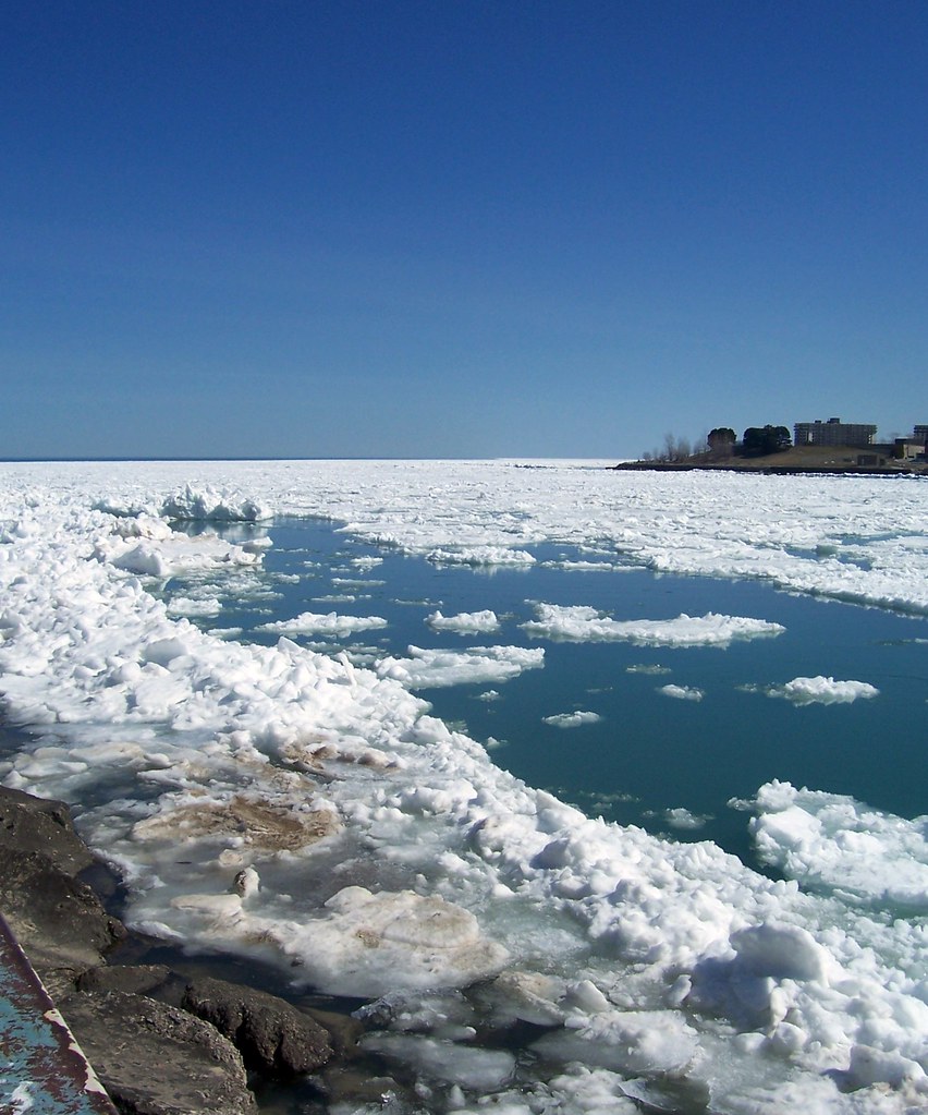 SAINT CLAIR RIVER/LAKE HURON It feels this cold today.....… Flickr