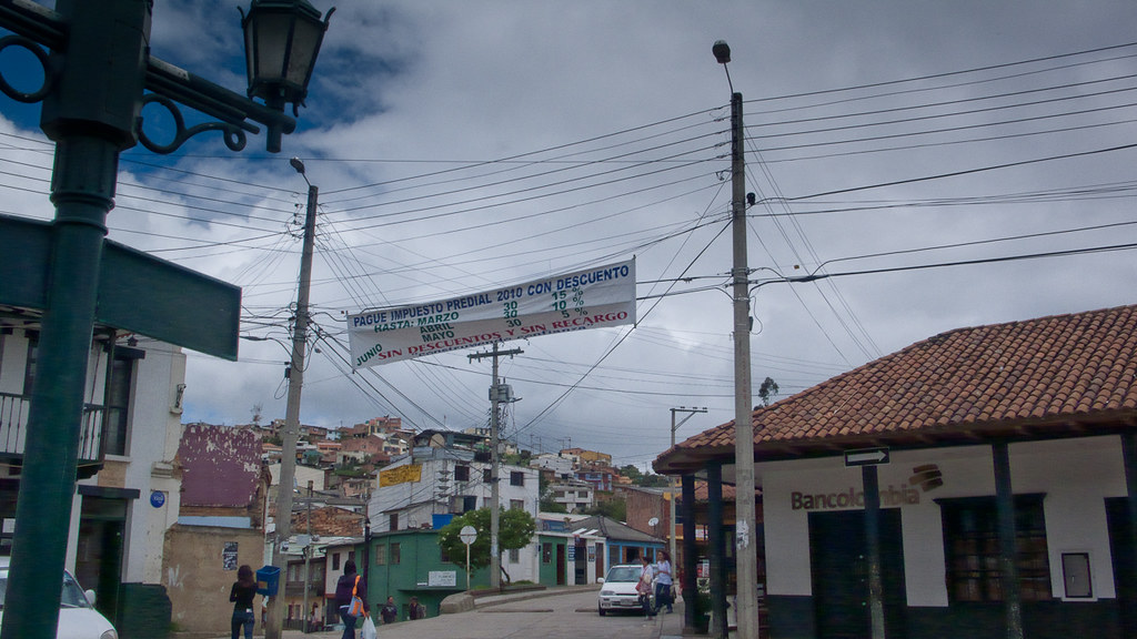 La Calera Plaça major. La Calera, Cundinamarca, Colòmbia. … Flickr