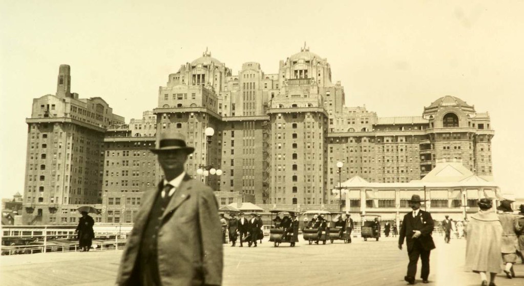 The Traymore Traymore Hotel, Atlantic City, boardwalk and … Flickr