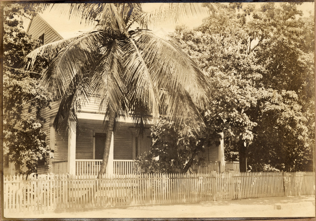 MM00029319 The Heritage House Collection, donated by the C… Flickr