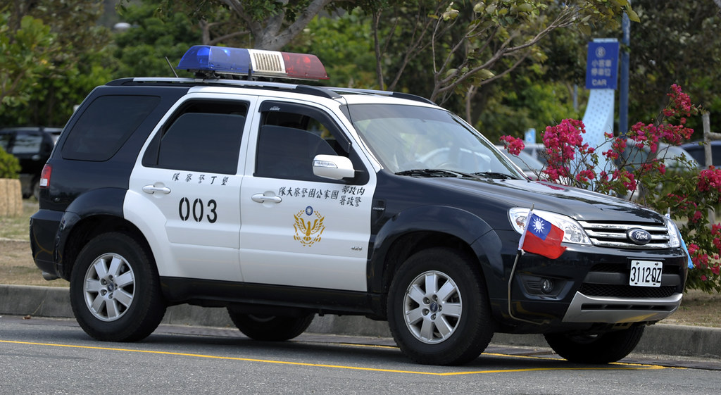 台灣警察 a photo on Flickriver