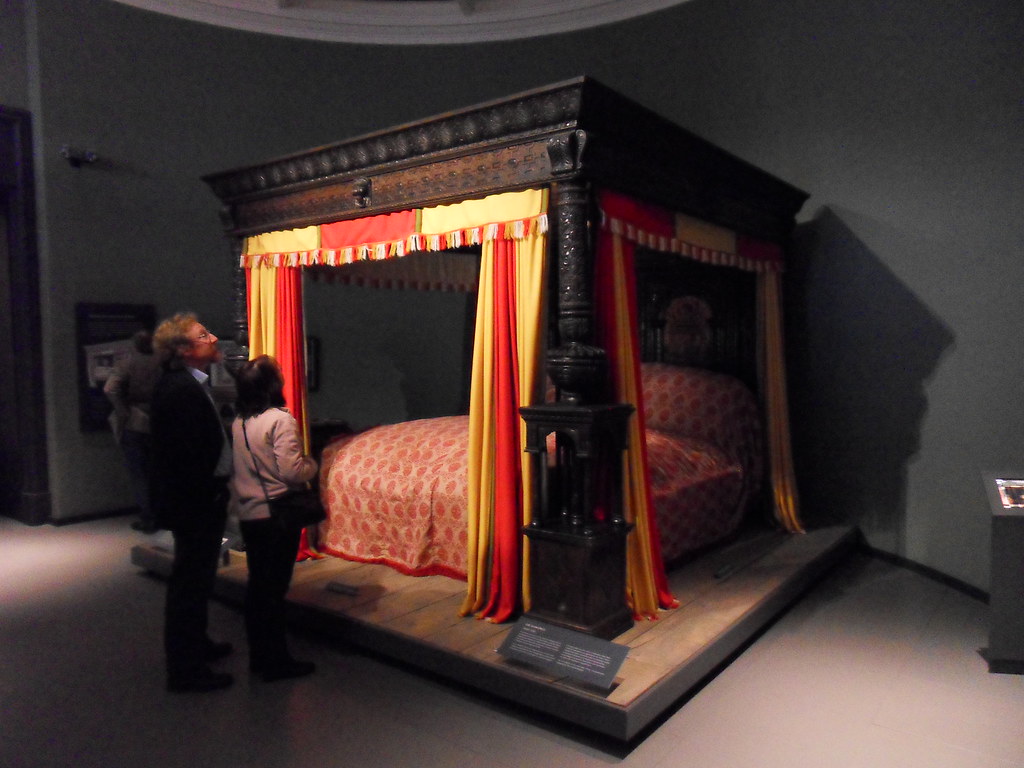 The Great Bed of Ware 1590 The great four poster bed from … Flickr