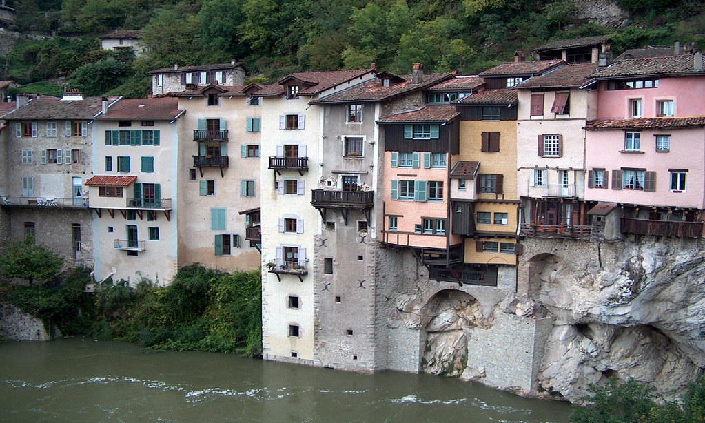 PontenRoyans et ses maisons suspendues marc1961be Flickr