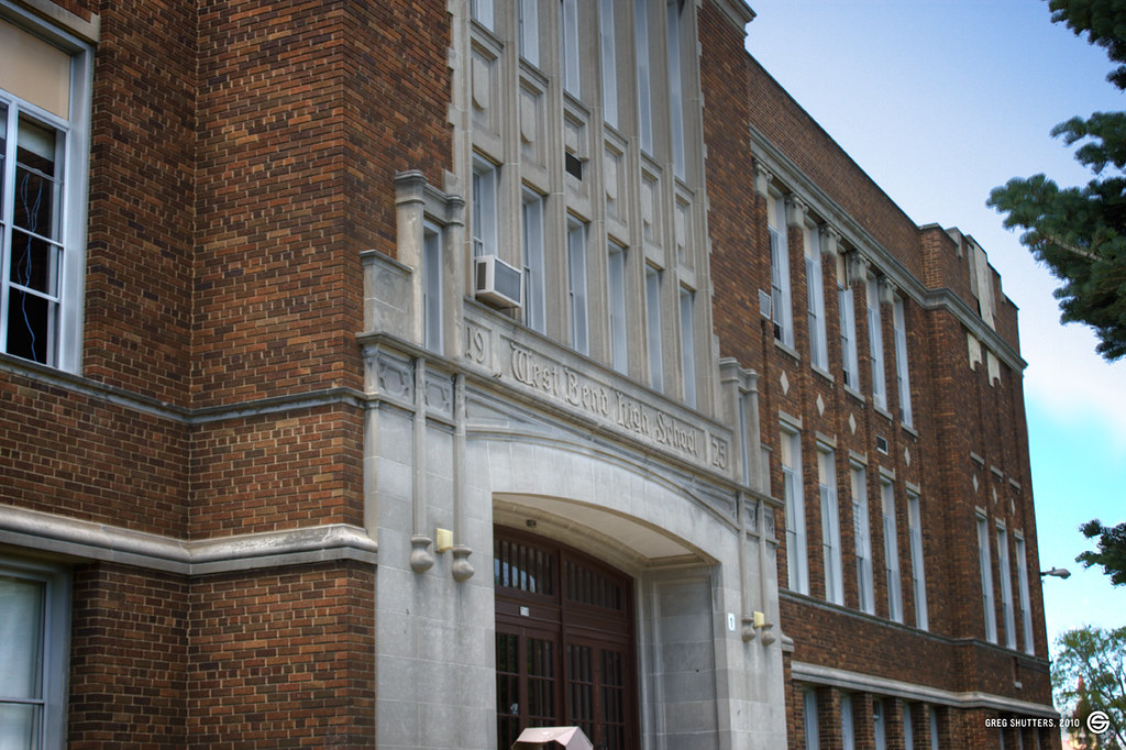 Badger Middle School Badger Middle School in West Bend, WI… Flickr