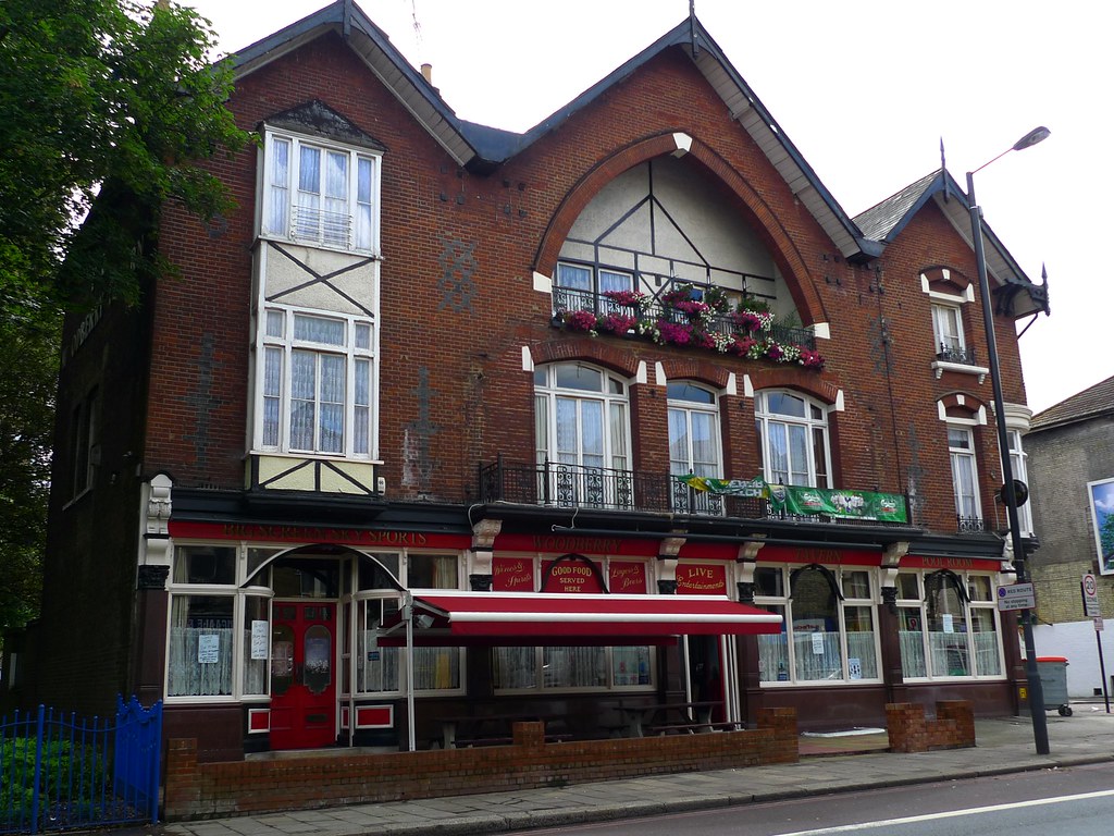 Woodberry Tavern, South Tottenham, N15 Large pub on Seven … Flickr