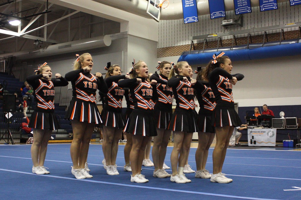 York Suburban High School Cheerleaders 2010 YAIAA Cheerl… Flickr
