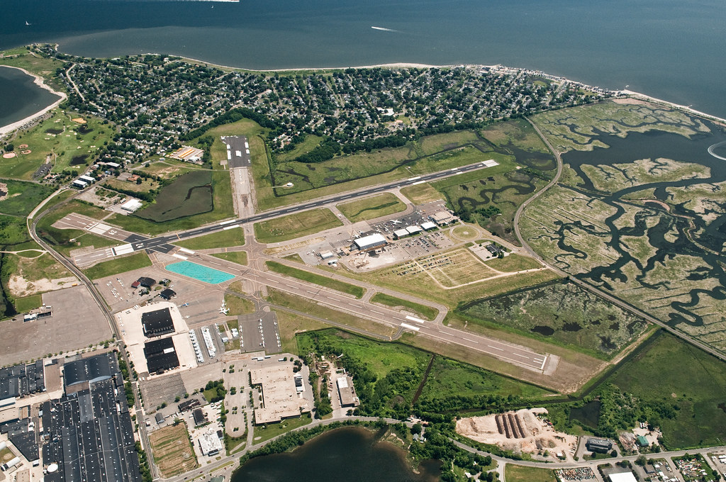 Bridgeport Igor I Sikorsky Memorial Airport en.wikipedia… Flickr