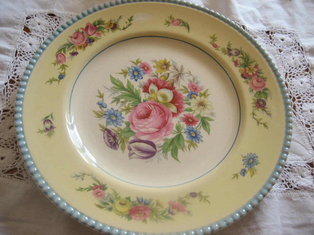 Pretty Vintage Plate This pretty plate will be going on th… Flickr