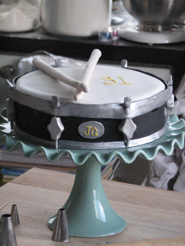 Snare Drum Cake My brother's birthday cake. A cookiesncr… Flickr