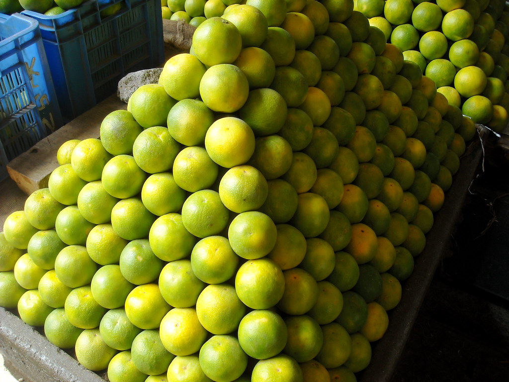 India Koyambedu Market May 2010 Sweet Lime 02 Flickr