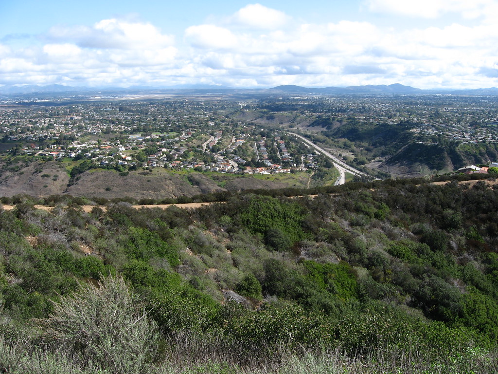 Mount Soledad, La Jolla, California (9) Mount Soledad is a… Flickr