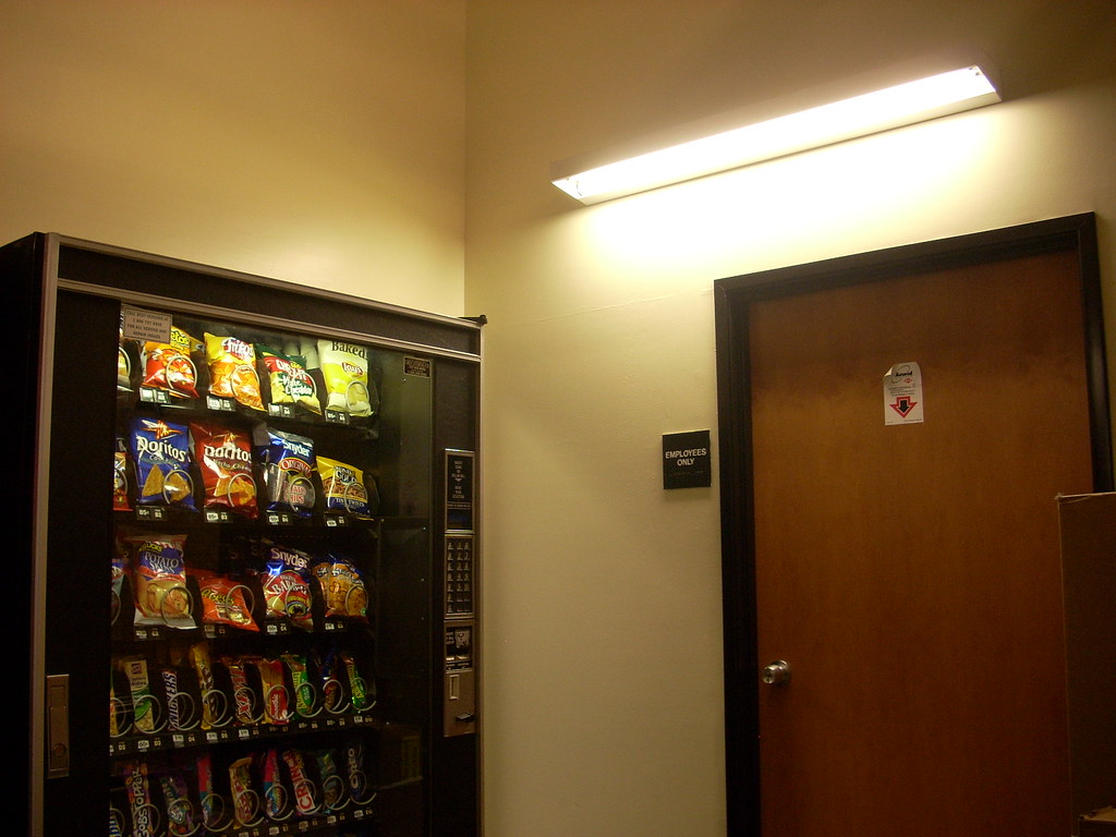 PetSmart interior PetSmart 667 (26,000 square feet) 12142… Flickr