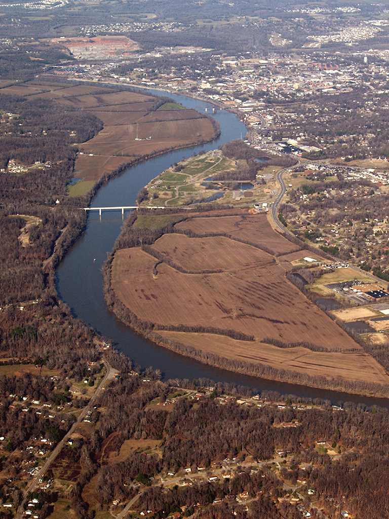 Clarksville, Montgomery County, Tennessee A distant aerial… Flickr