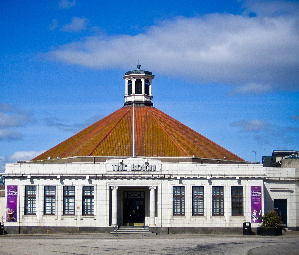 Beach Ballroom, Aberdeen The Beach Ballroom is an art deco… Flickr
