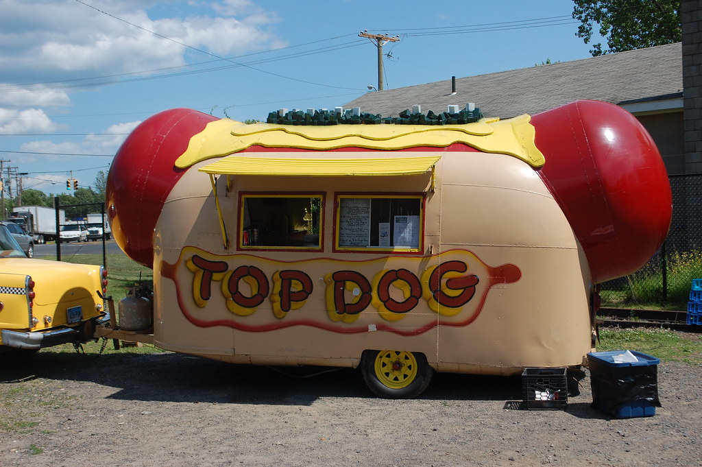 DSC_4468 Top Dog hot dog stand, Portland, CT. The tow car … Flickr