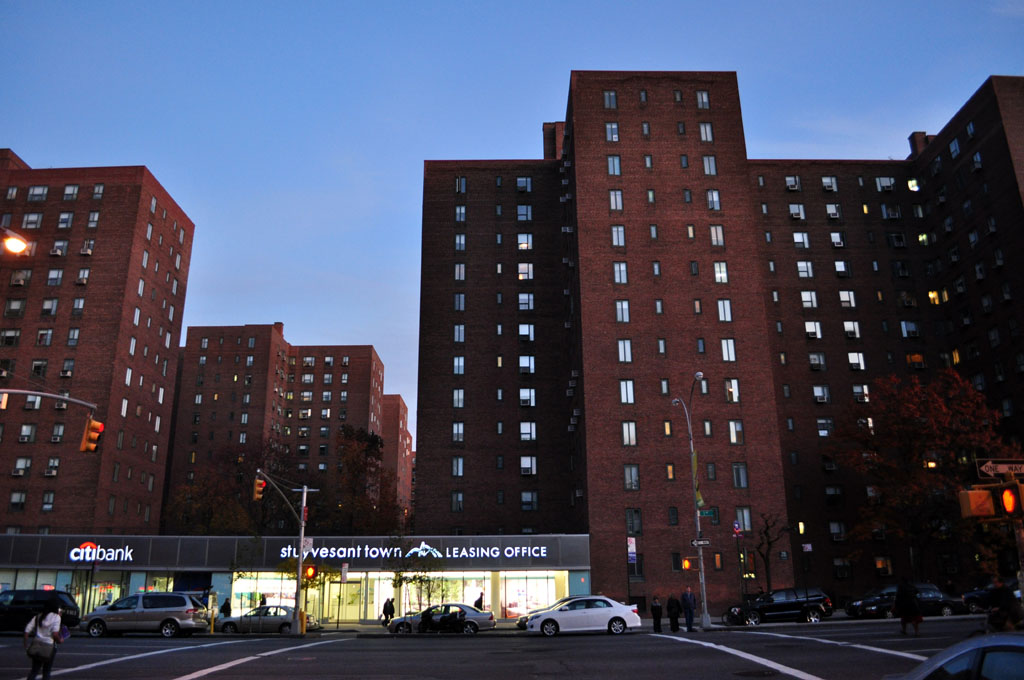 Jennifer Stuyvesant Town Leasing Office 25… Flickr