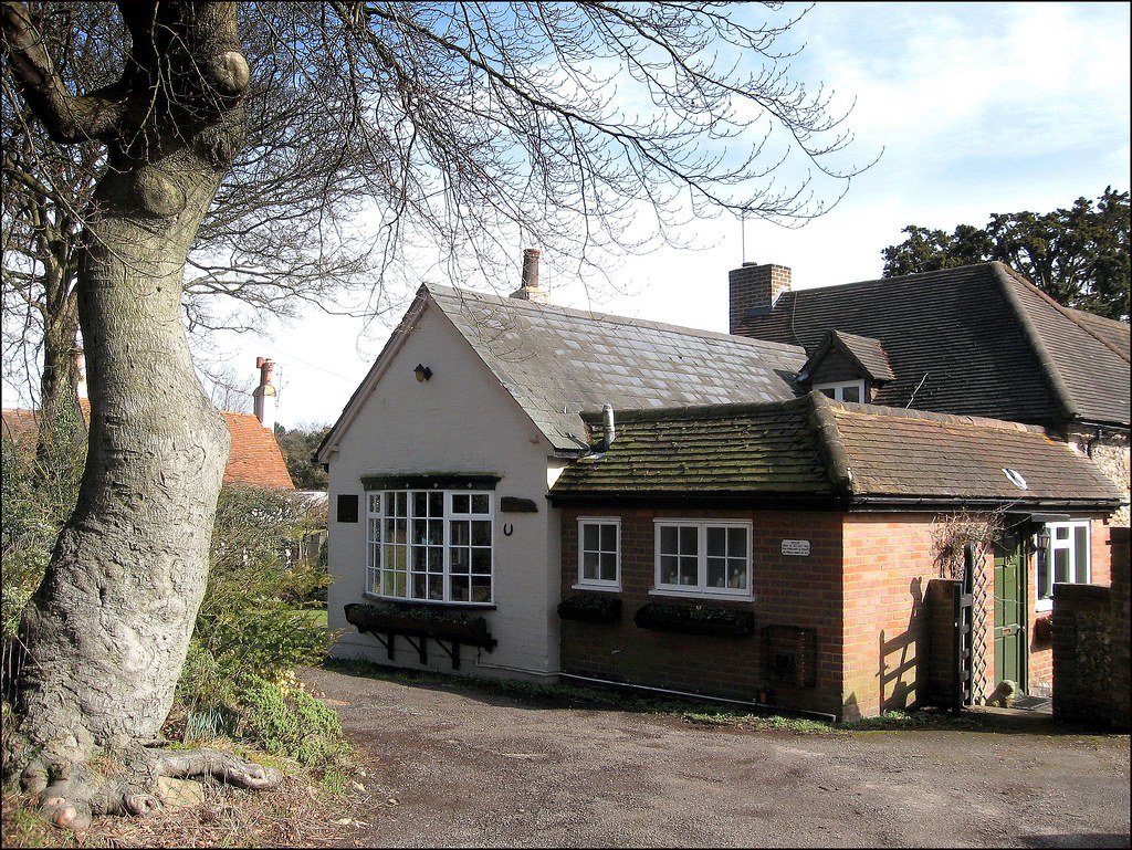 THE OLD BLACK HORSE At Dunsmore, Bucks. Norfolkboy1 Flickr