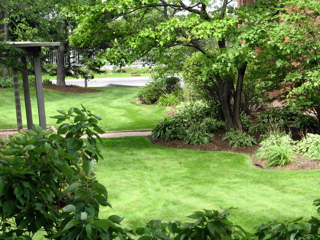 Clintar Landscape Management Ottawa IMG_0392 40 Bot (… Flickr