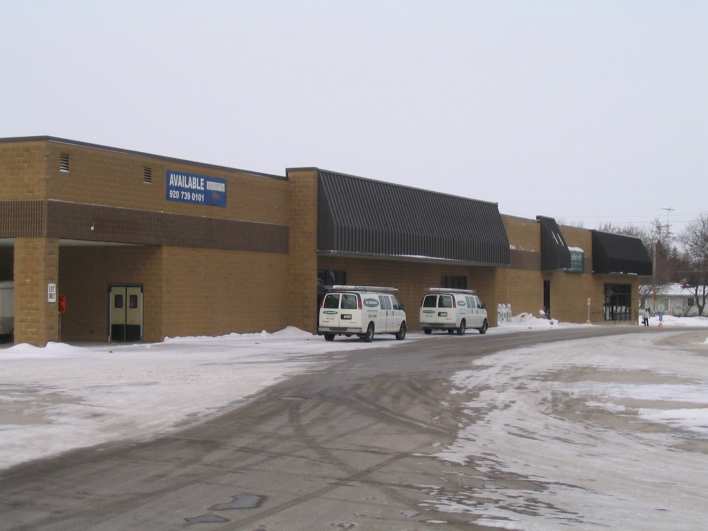 Former Copps Food Center, Manitowoc, WI This supermarket b… Flickr