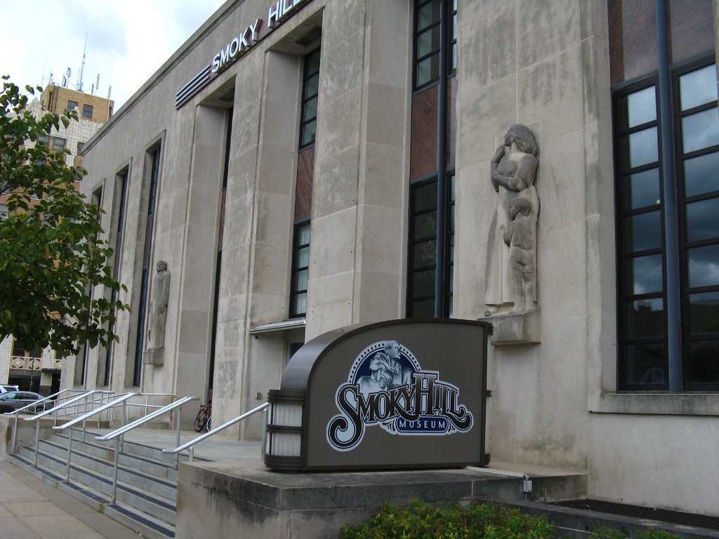Salina, Kansas Smoky Hills Museum Former US Post Office (1… Jasperdo Flickr
