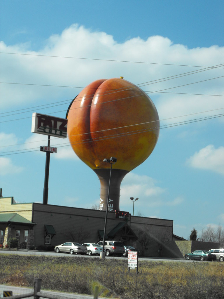 Giant Peach Water Tower Spartanburg South Carolina Flickr