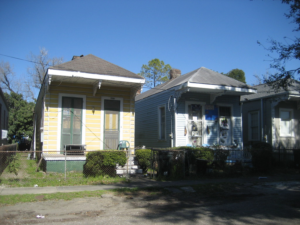 Black Pearl NOLA Garfield St Shotguns Shotgun houses. Garf… Flickr