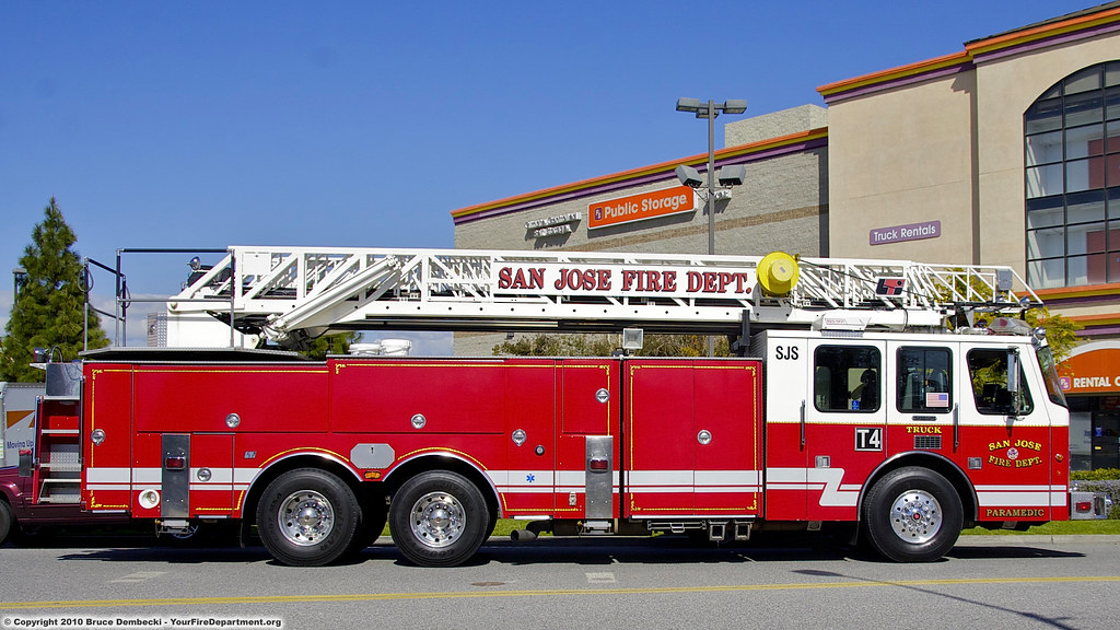 SJS Truck 4 Santa Clara Fire Department responded to a 4 a… Flickr
