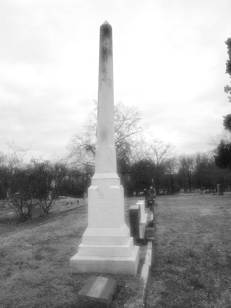 Oak Grove Cemetery kari_ellen Flickr