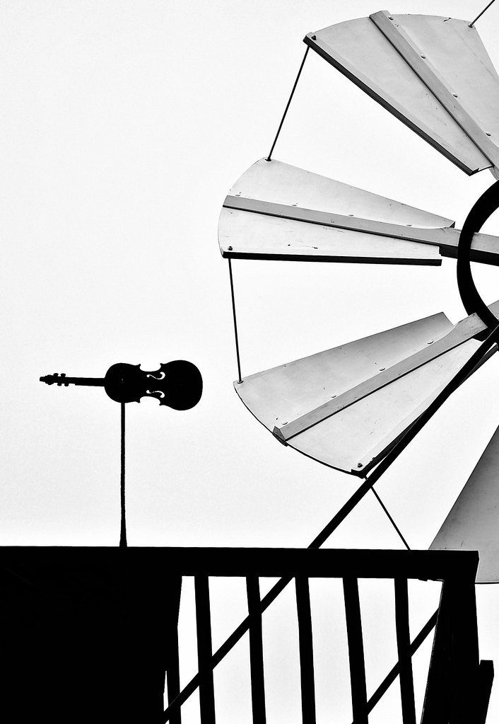 WHEATLEY MILL 2 Wheatley Windmill and violin weather vane … Flickr