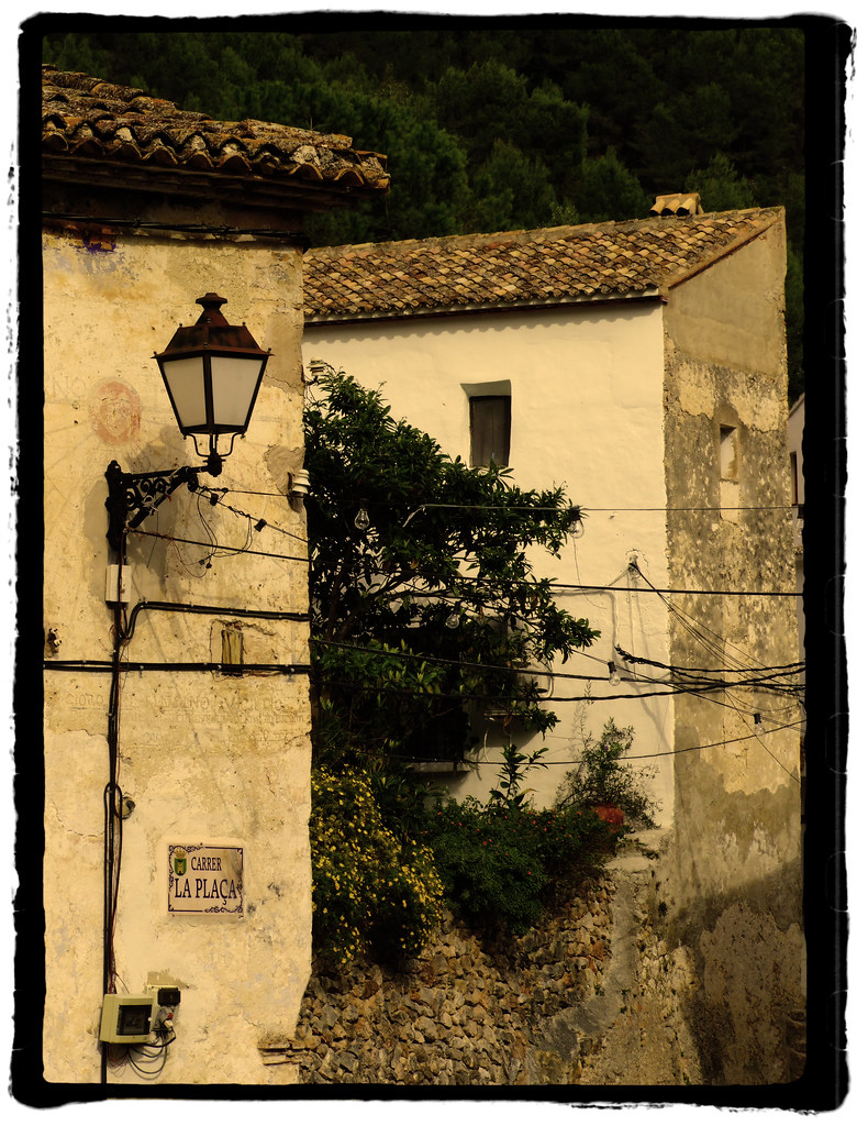 Spain_feb_2010 271 Forna houses Benjamín Whistance Flickr