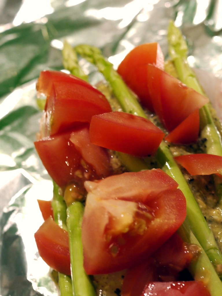 Baked Basil Pesto Fish, with tomato and asparagus ☼zlady Flickr