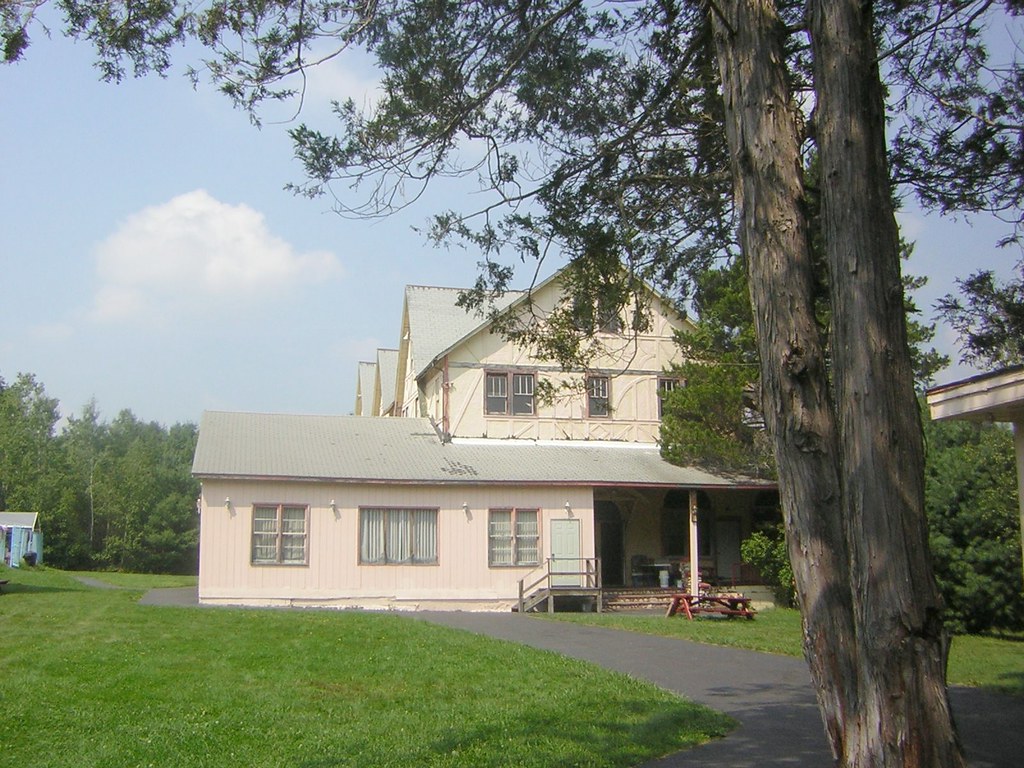 Grand Mountain Hotel Greenfield Park, New York One of the… Flickr