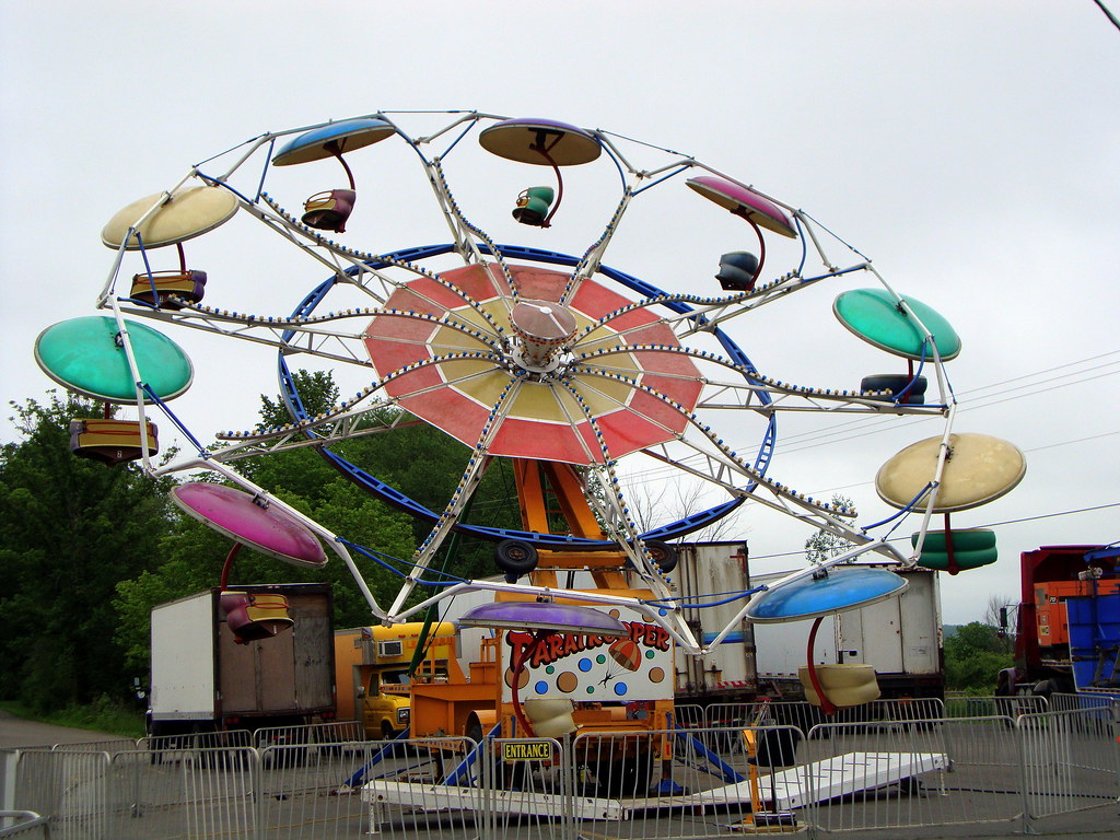 Heidi Lake's Paratrooper Ride, Stratford Heritage Days. Flickr