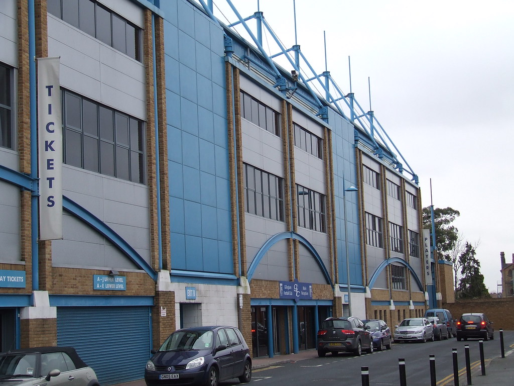 Behind the main stand 2 Redfern Avenue Ealonian56 Flickr