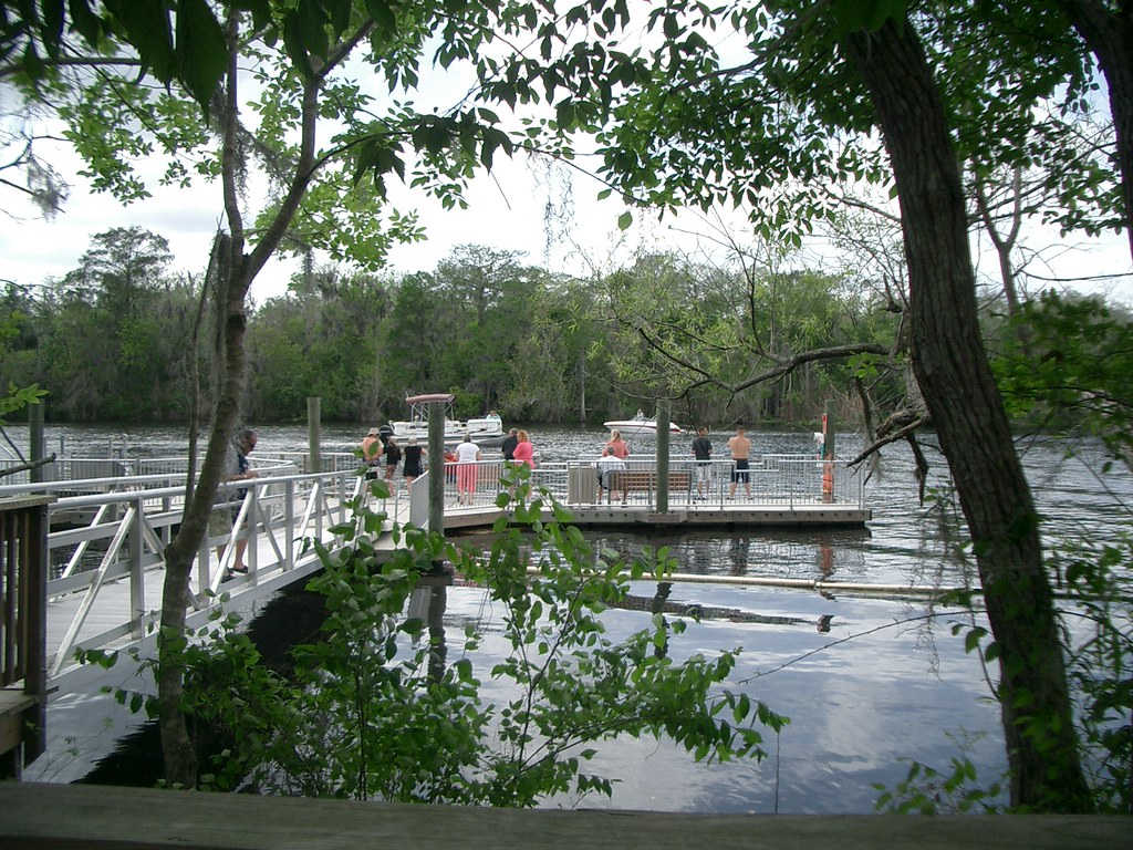 Motorboats! 2010/03/27 at BLUE SPRING STATE PARK. inazakira Flickr
