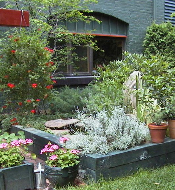 8. Garden detail, 5900 Jackson St, Pittsburgh PA Louis Sau… Flickr