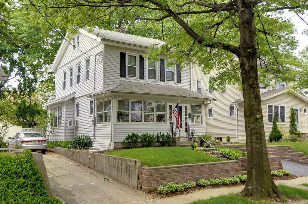 97 Davis Ave in Bloomfield Jeffrey Bogert Flickr