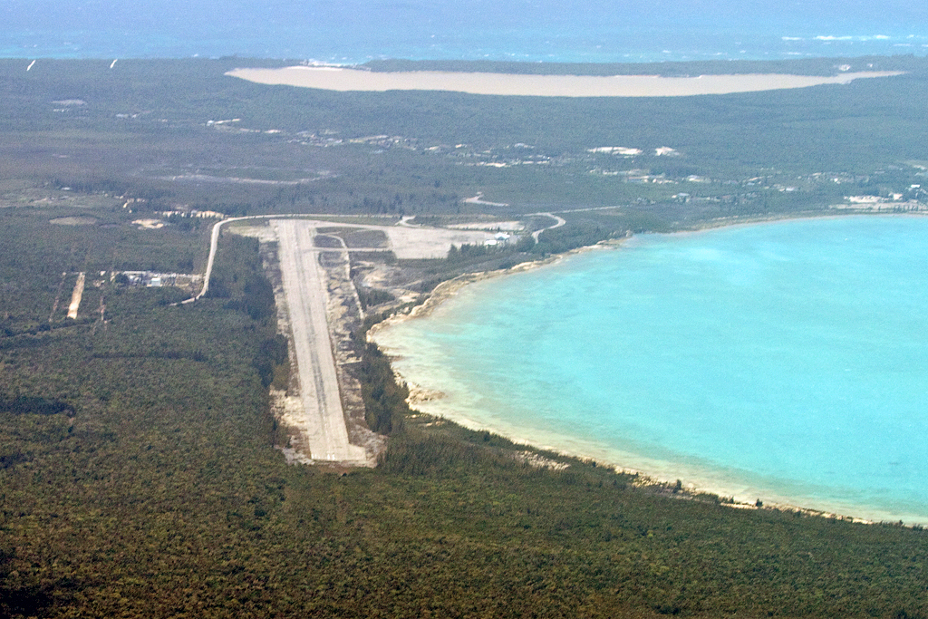 Rock Sound Overflying Rock Sound airport on Eleuthera isla… Flickr