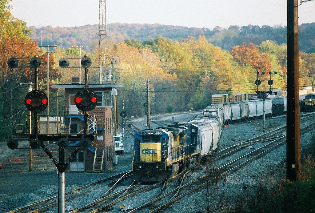 CSX Cumberland, MD CSX C408 No. 7550 leads Q411 from th… Flickr
