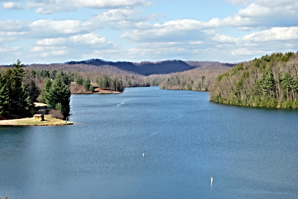 Lake Stephens WV Small lake near Beckley, WV. Garth Beatty Flickr